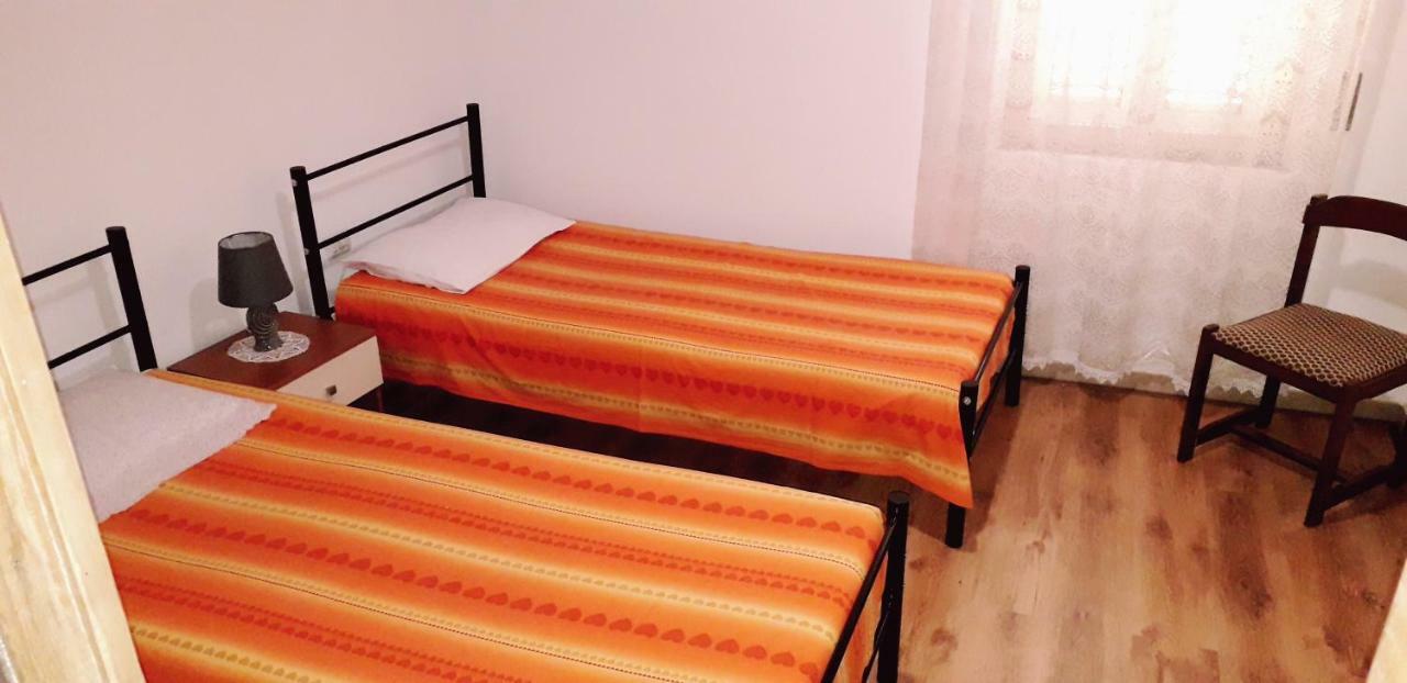 Sa Domu Antiga Villa Solarussa Ngoại thất bức ảnh